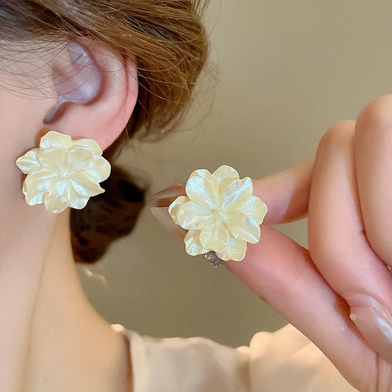 Luma Flower Studs