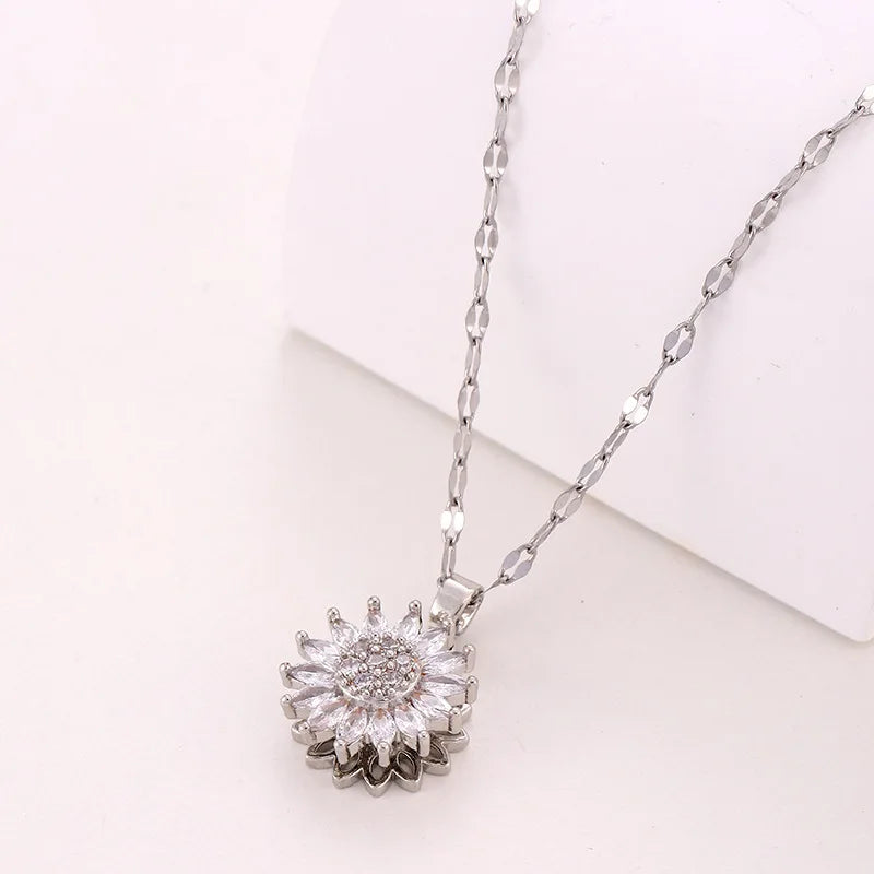 Spin Sunflower Necklace