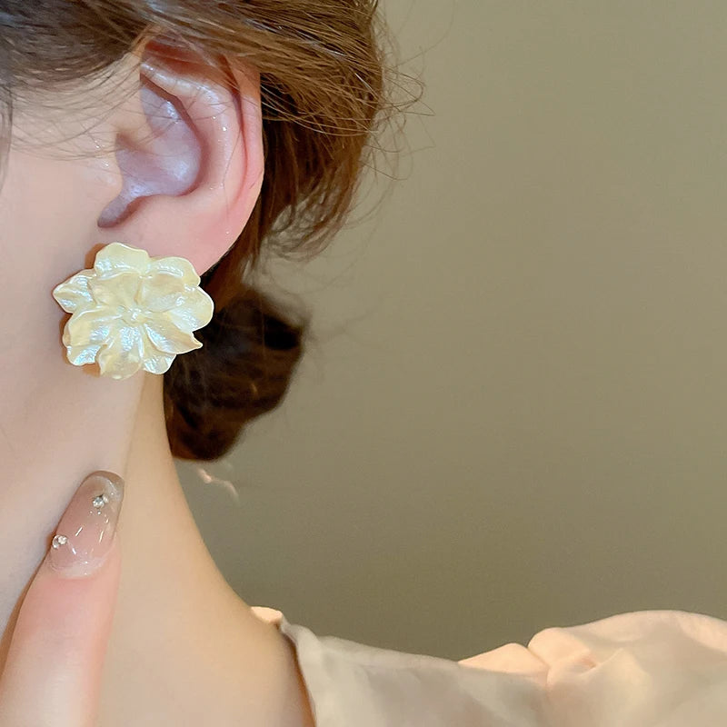 Luma Flower Studs